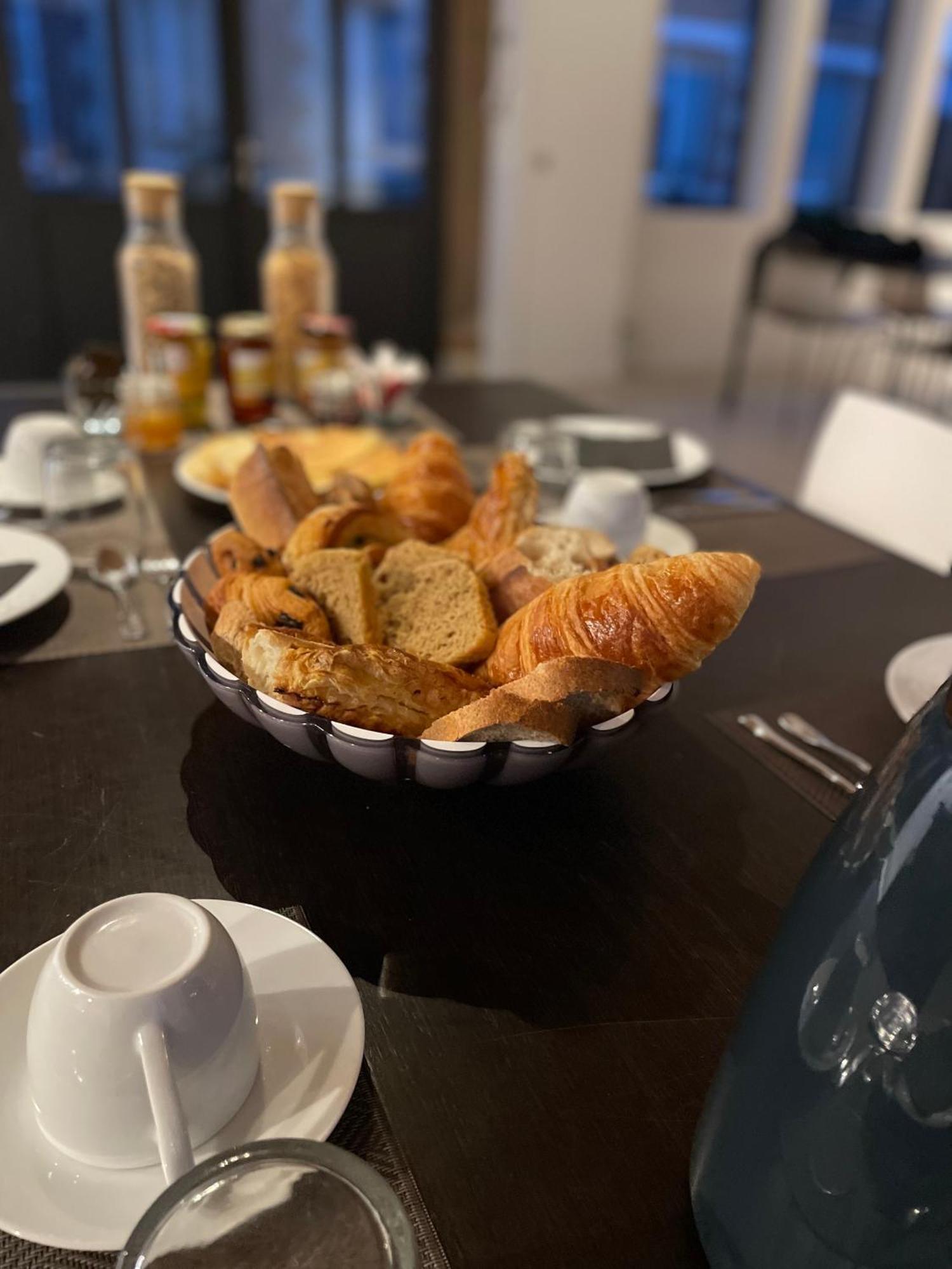 Bed and Breakfast L'Atelier De Degustation Blancs-Coteaux Екстер'єр фото